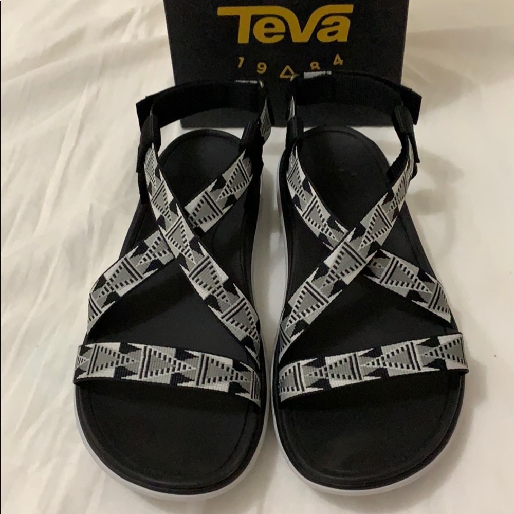 Tera Float Livia Sandals